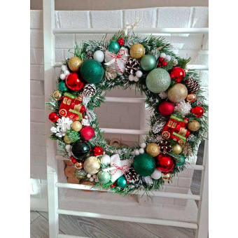 Венок рождественский с поездом ручной работы