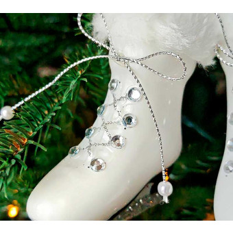 Елочная игрушка стеклянная Белые коньки 9 см Ф-238