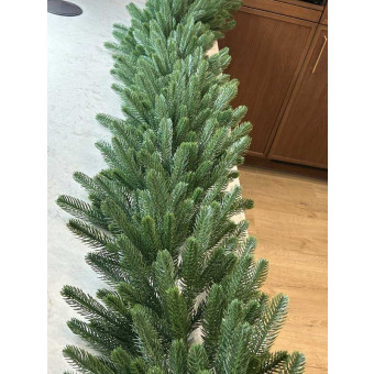 Еловая ветка Роял 2,0 м