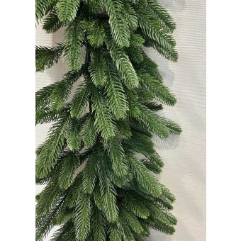 Еловая ветка Роял 2,0 м